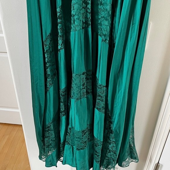 Adriana Papell Lace Sequin and Beaded  Kelly Green Maxi Dress 14P - Picture 6 of 14